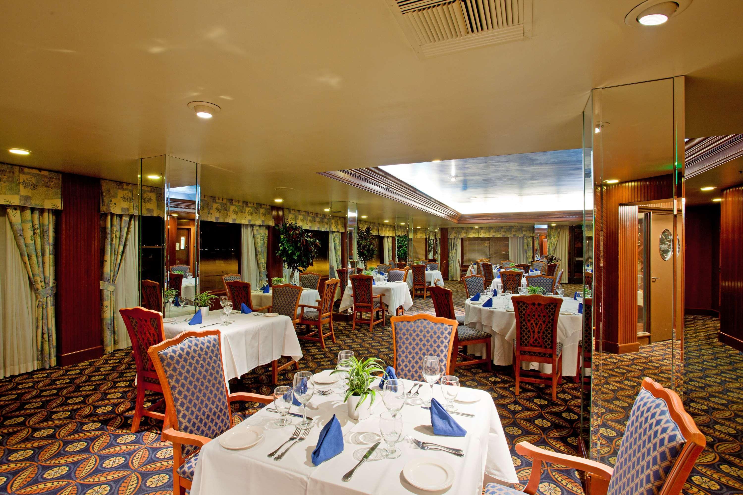 Radisson Hotel Santa Maria Restaurant photo